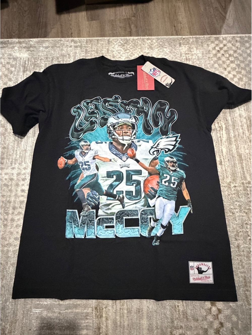Mitchell & Ness NFL Philadelphia Eagles LeSean McCoy Graphic T-Shirt - Size L